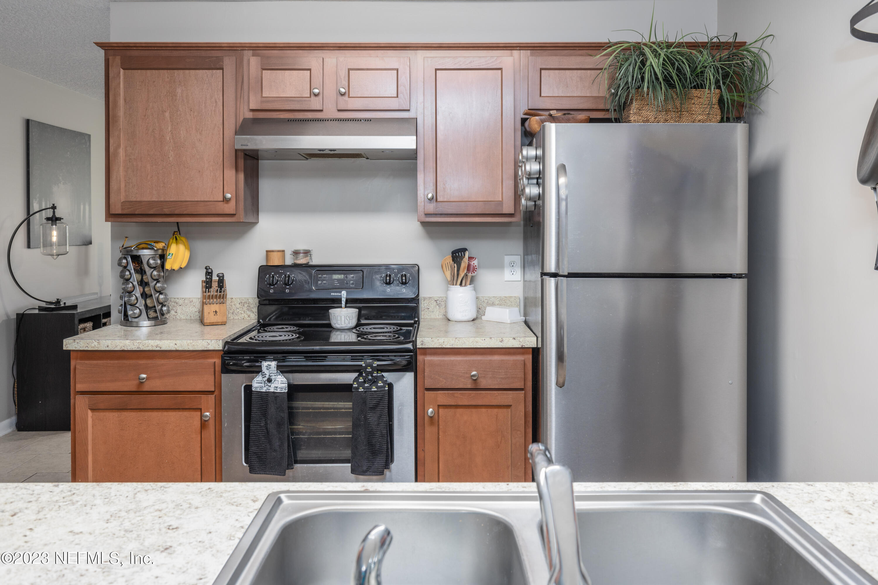 1219 The Grove Road, Unit 8 Orange Park, FL 32073 - Photo 9 of 21 1219 Grove Rd Kit Din-3