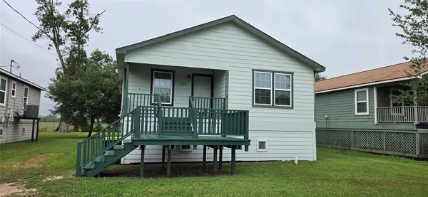 $1,500 | 725 East Columbus Drive, Wharton, TX 77488