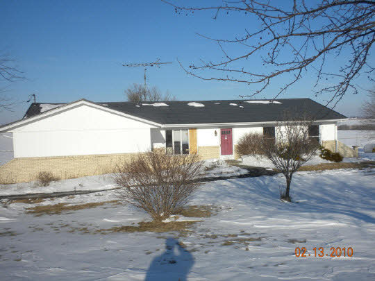 13949 Center Road Durand, IL 61024 - Photo 1 of 5 a view of a street with an outdoor space