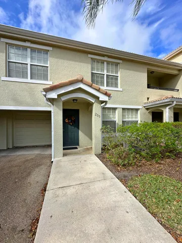 $1,950 | 154 Southwest Peacock Boulevard, Unit 28205, Port St. Lucie, FL 34986