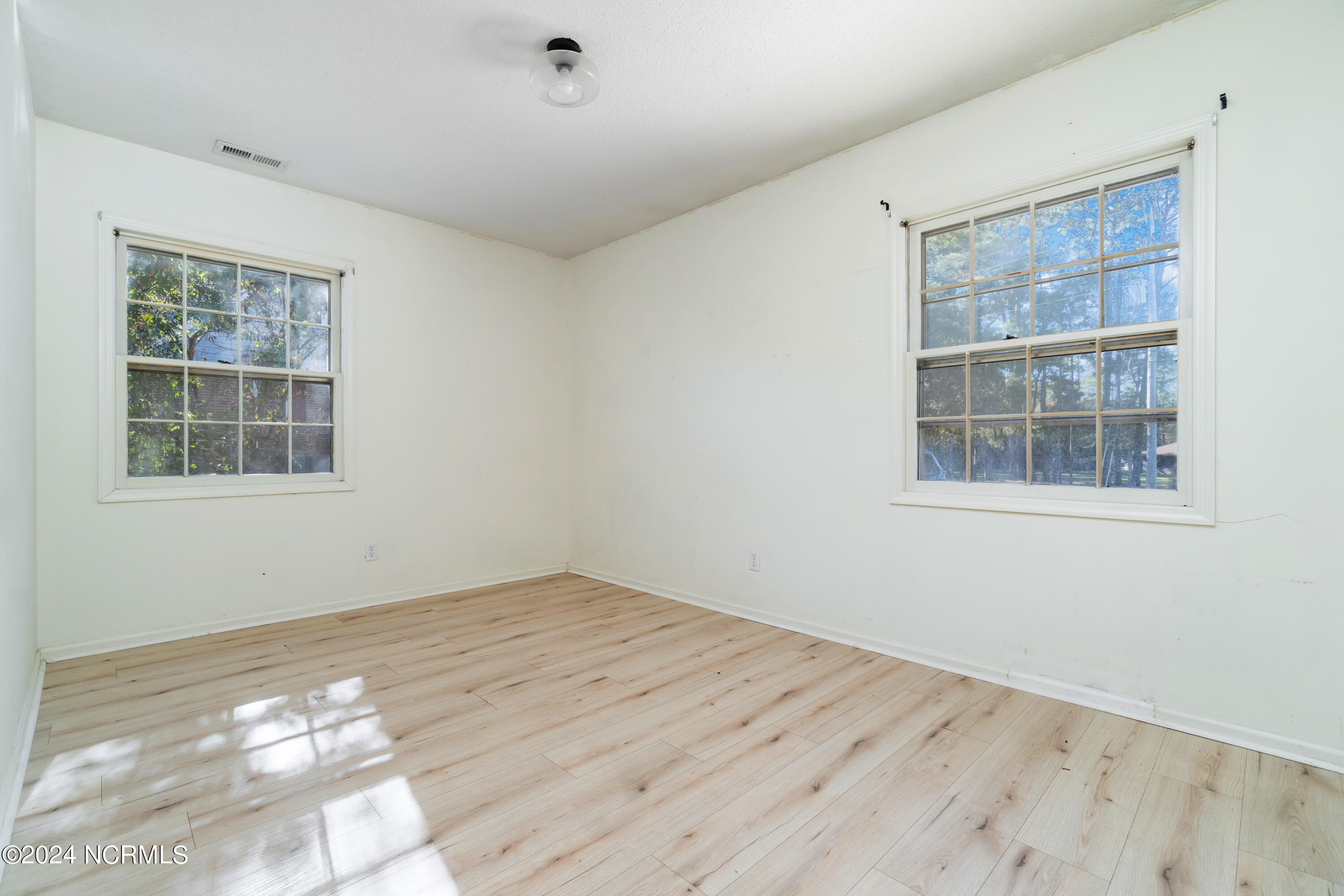 3105 Country Club Road Morehead City, NC 28557 - Photo 14 of 34 Bedroom View