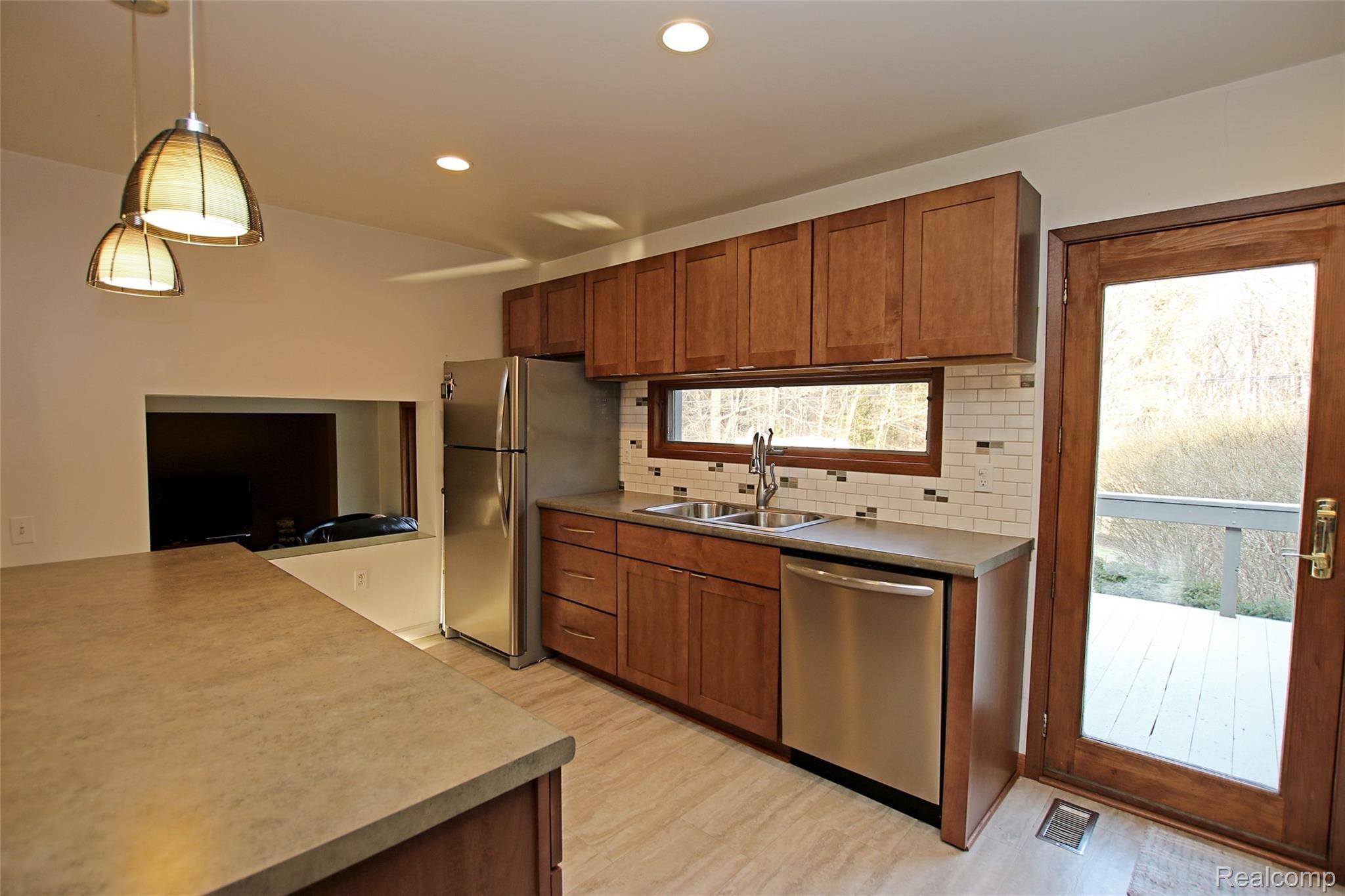 1085 Bird Road Ortonville, MI 48462 - Photo 15 of 79 15) Kitchen.jpg