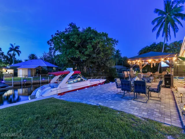 a view of outdoor space yard and patio