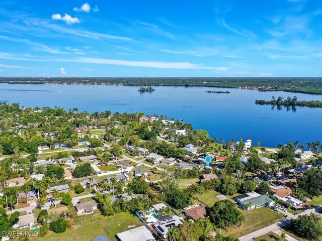 $534,000 | 4555 Auburn Avenue, Fort Myers, FL 33905