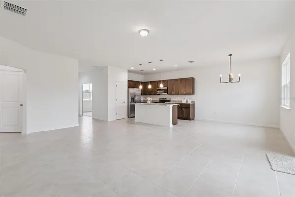 $2,200 | 3772 Watercliff Circle, Grand Island, FL 32735