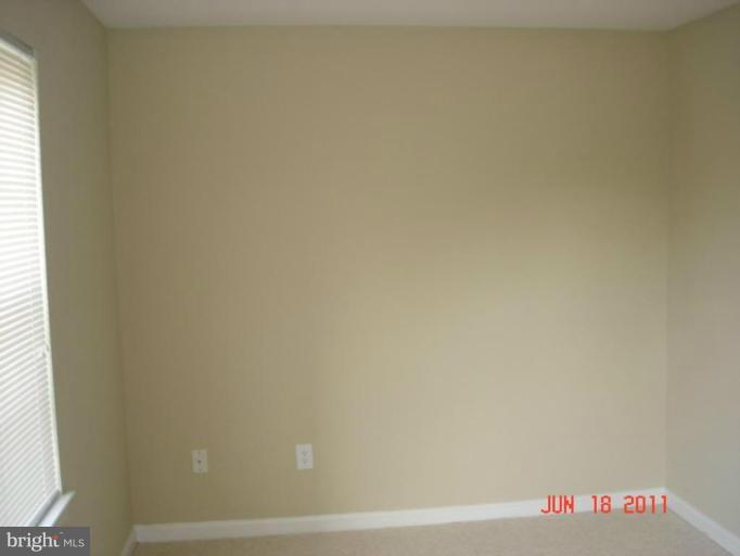 14802 Rydell Road, Unit 101 Centreville, VA 20121 - Photo 5 of 11 Bedroom #2