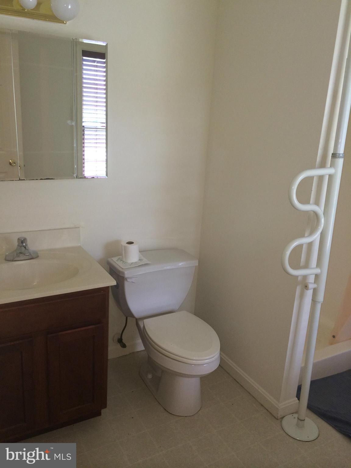 22549 Point Lookout Road Leonardtown, MD 20650 - Photo 14 of 25 Bath2