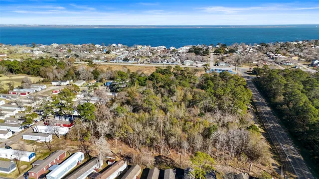 a view of a backyard of city