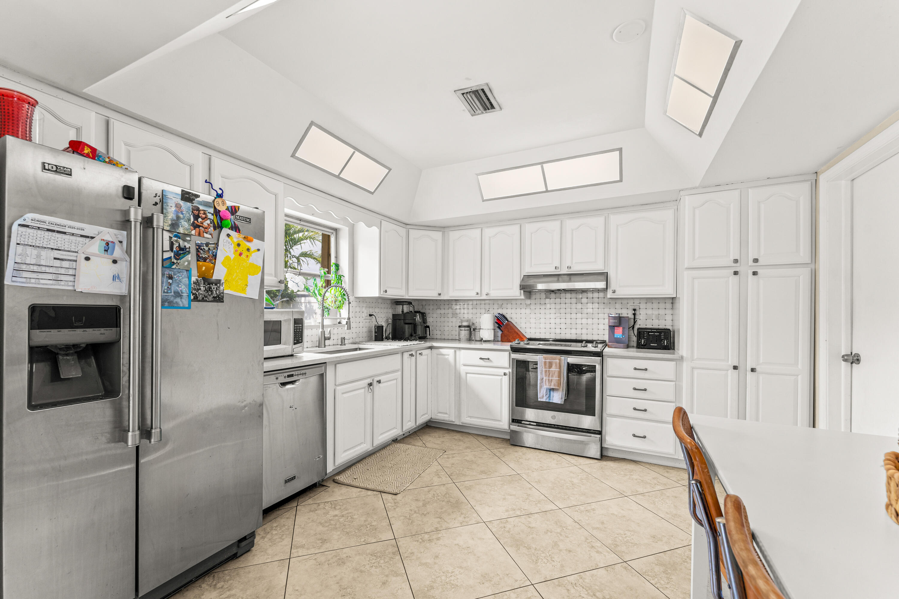 1270 Southwest 8th Street Boca Raton, FL 33486 - Photo 10 of 27 011-1270Southwest8thStreet-BocaRaton-FL-