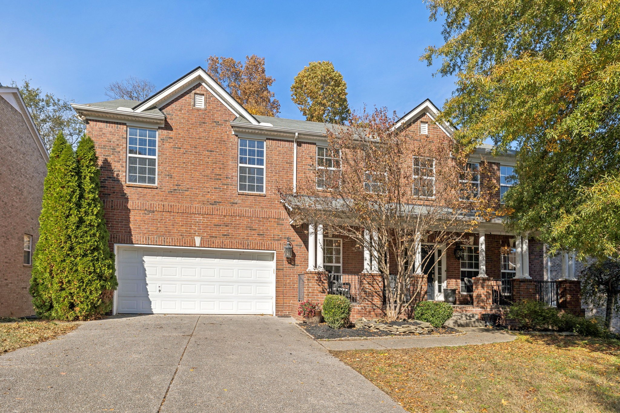 322 Forest Bend Drive Mount Juliet, TN 37122 - Photo 2 of 62 front view of a house