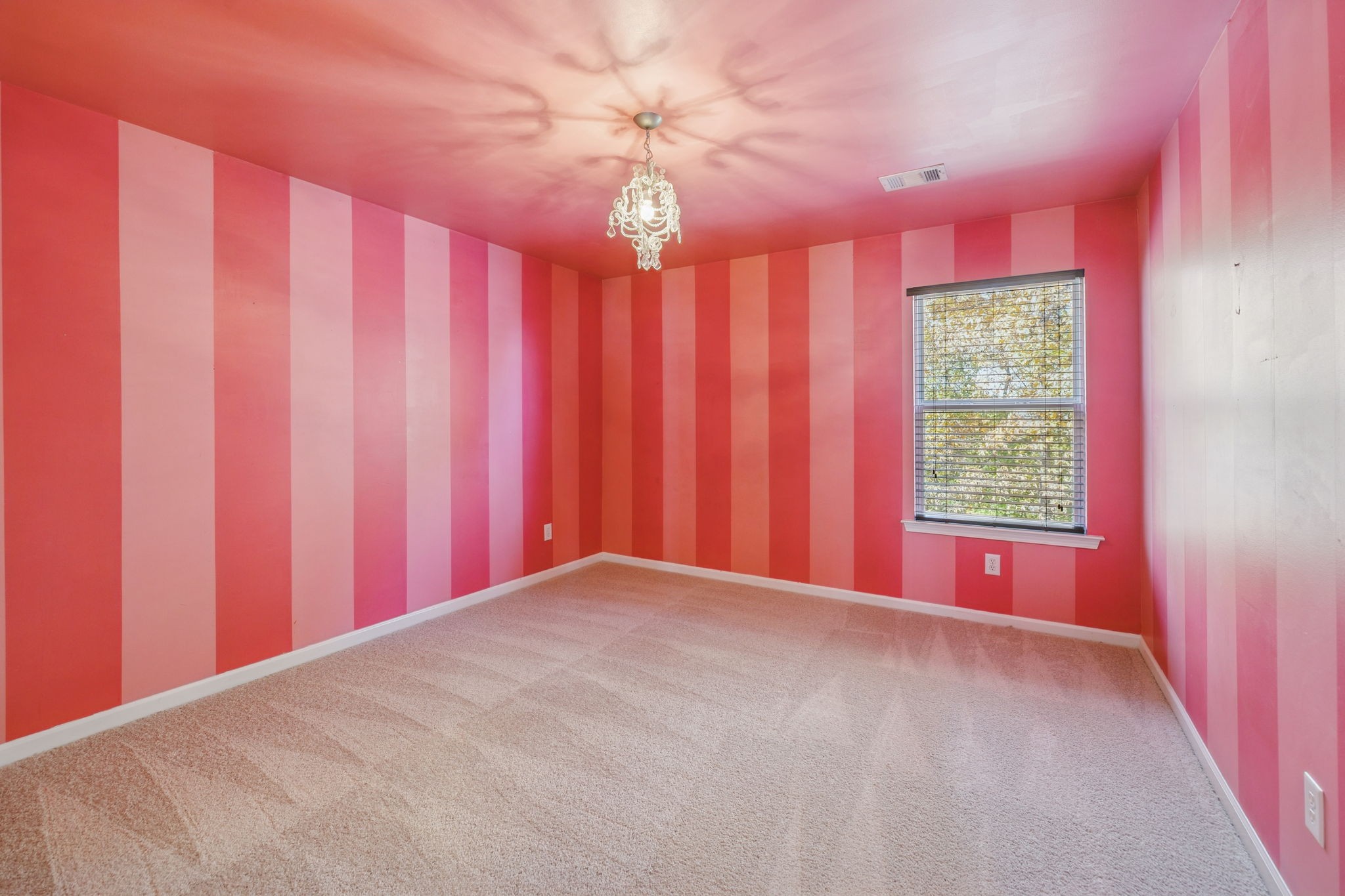 322 Forest Bend Drive Mount Juliet, TN 37122 - Photo 39 of 62 a view of a livingroom with a window and furniture