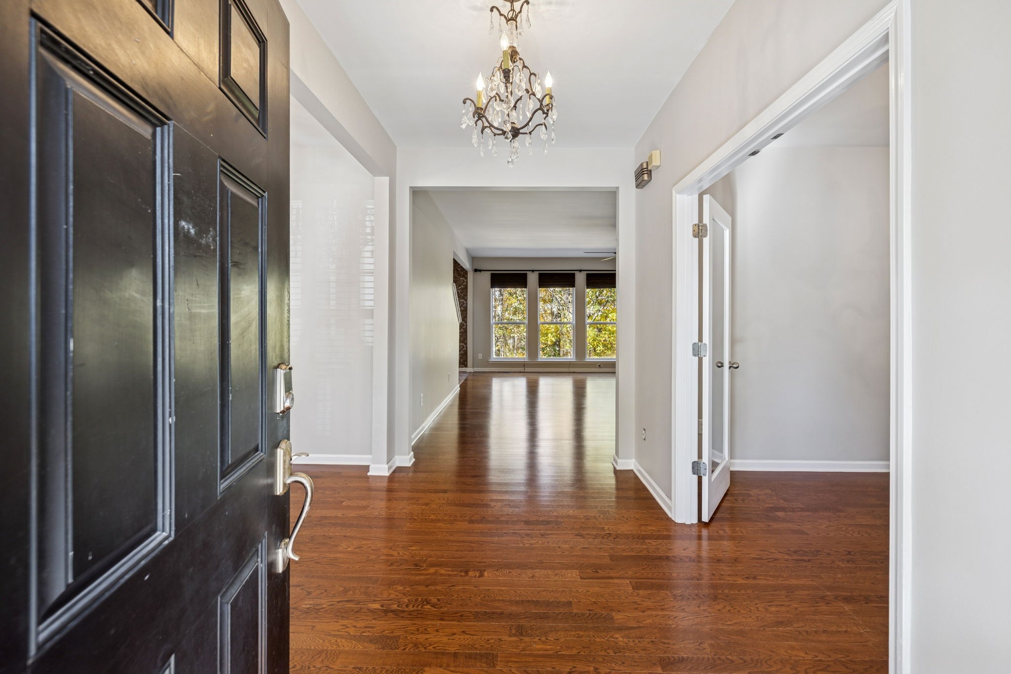 322 Forest Bend Drive Mount Juliet, TN 37122 - Photo 5 of 62 a view of a hallway with wooden floor