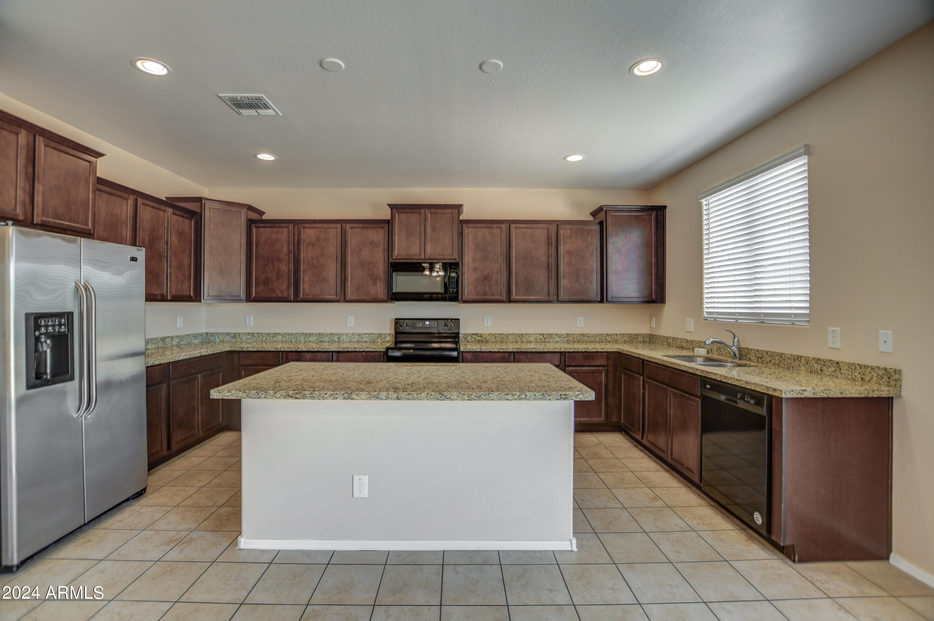 10432 West Payson Road Tolleson, AZ 85353 - Photo 24 of 53 Kitchen 2