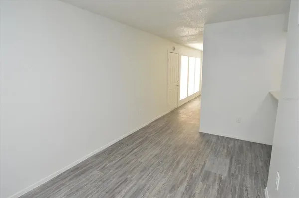 $1,569 | 5004 Castile Place, Unit 463, Tampa, FL 33617