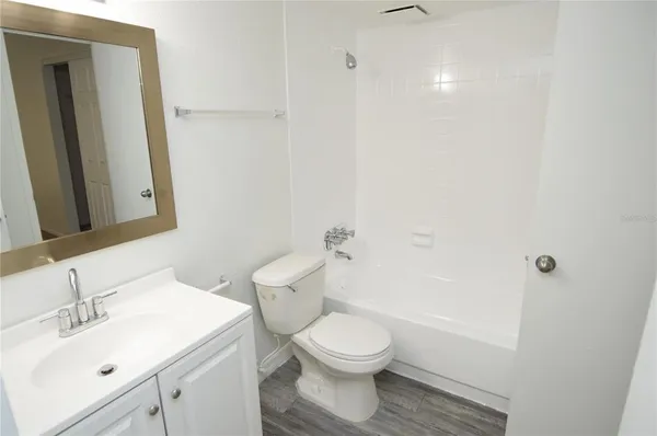 $1,569 | 5004 Castile Place, Unit 463, Tampa, FL 33617