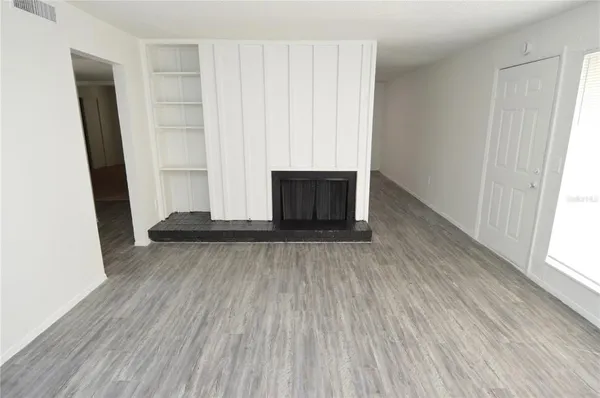 $1,569 | 5004 Castile Place, Unit 463, Tampa, FL 33617