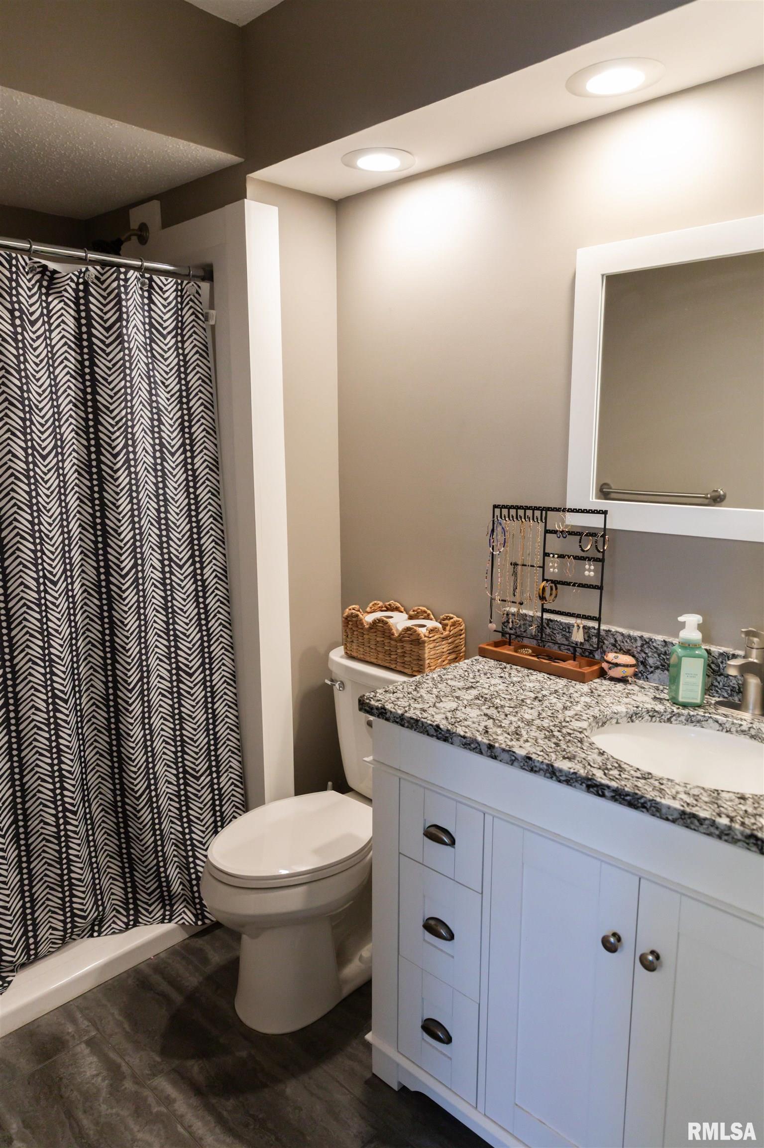 24 Redwood Lane Springfield, IL 62704 - Photo 18 of 29 Gallery Image 18