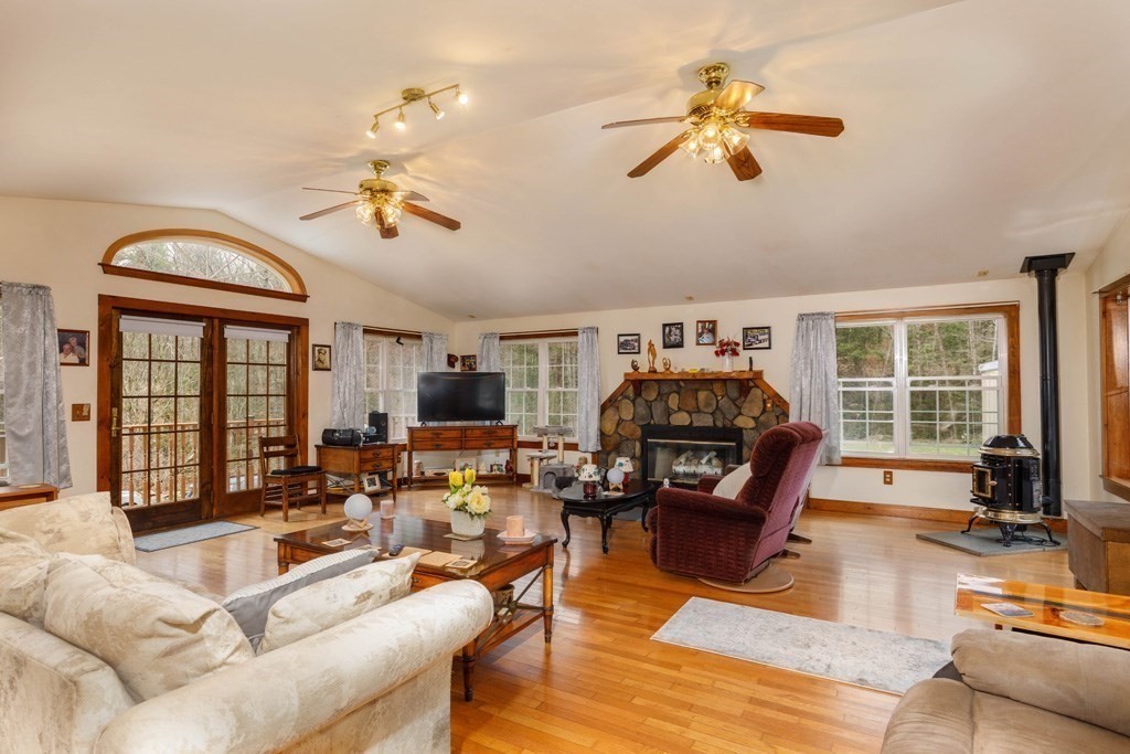 70 Ward Hill Road Phillipston, MA 01331 - Photo 5 of 20