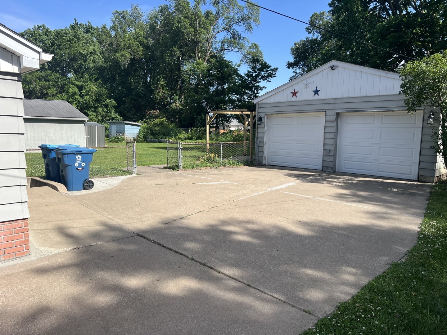 113 4th Street Carbon Cliff, IL 61239 - Photo 4 of 15