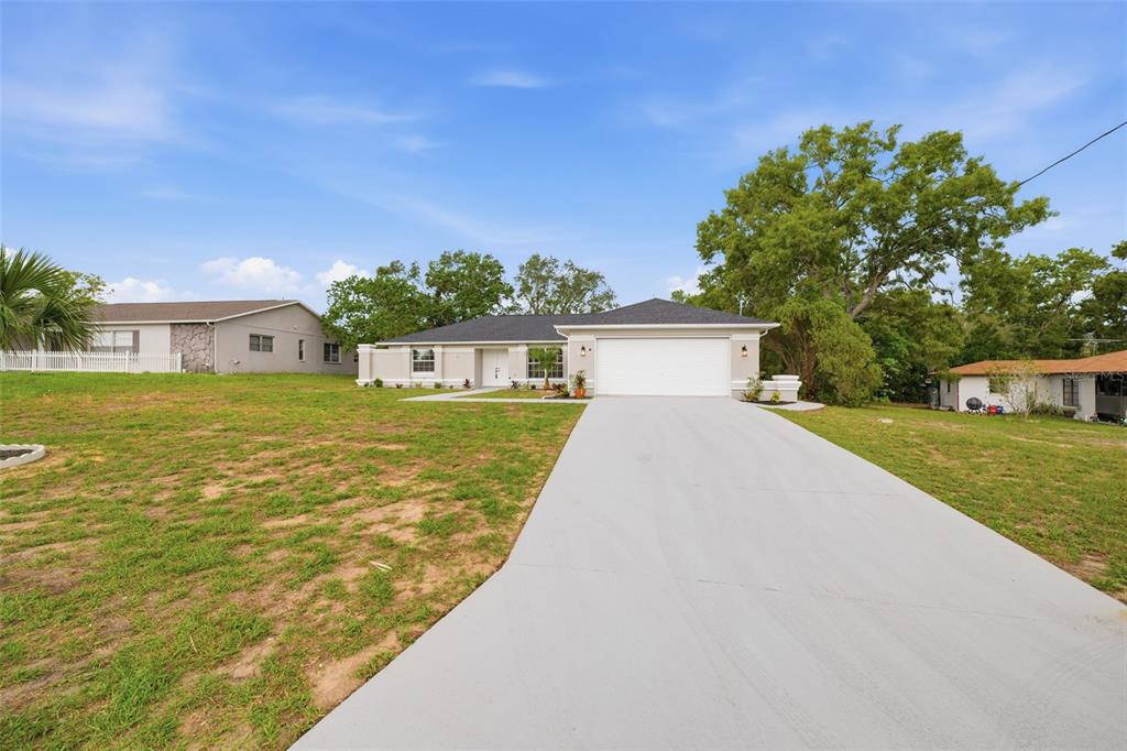 2489 Amherst Avenue Spring Hill, FL 34609 - Photo 6 of 62