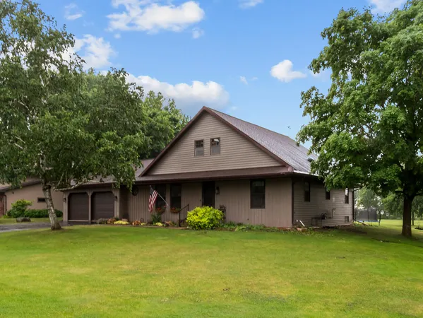 $349,900 | N7725 Palisades Trail, Sherwood, WI 54169