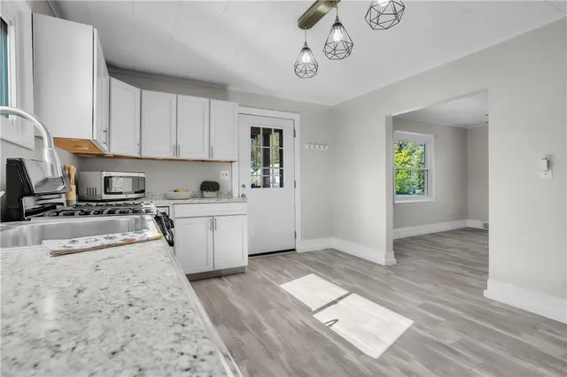 $1,350 | 1229 McKee Road, Crescent, PA 15046