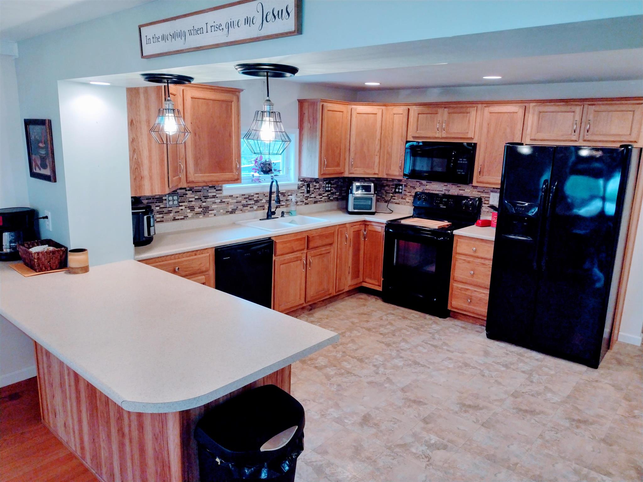 809 Butler Street Angola, IN 46703 - Photo 3 of 17 Gallery Image 3