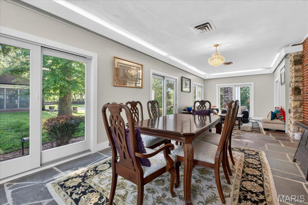 1601 Warson Road Ladue, MO 63124 - Photo 20 of 69