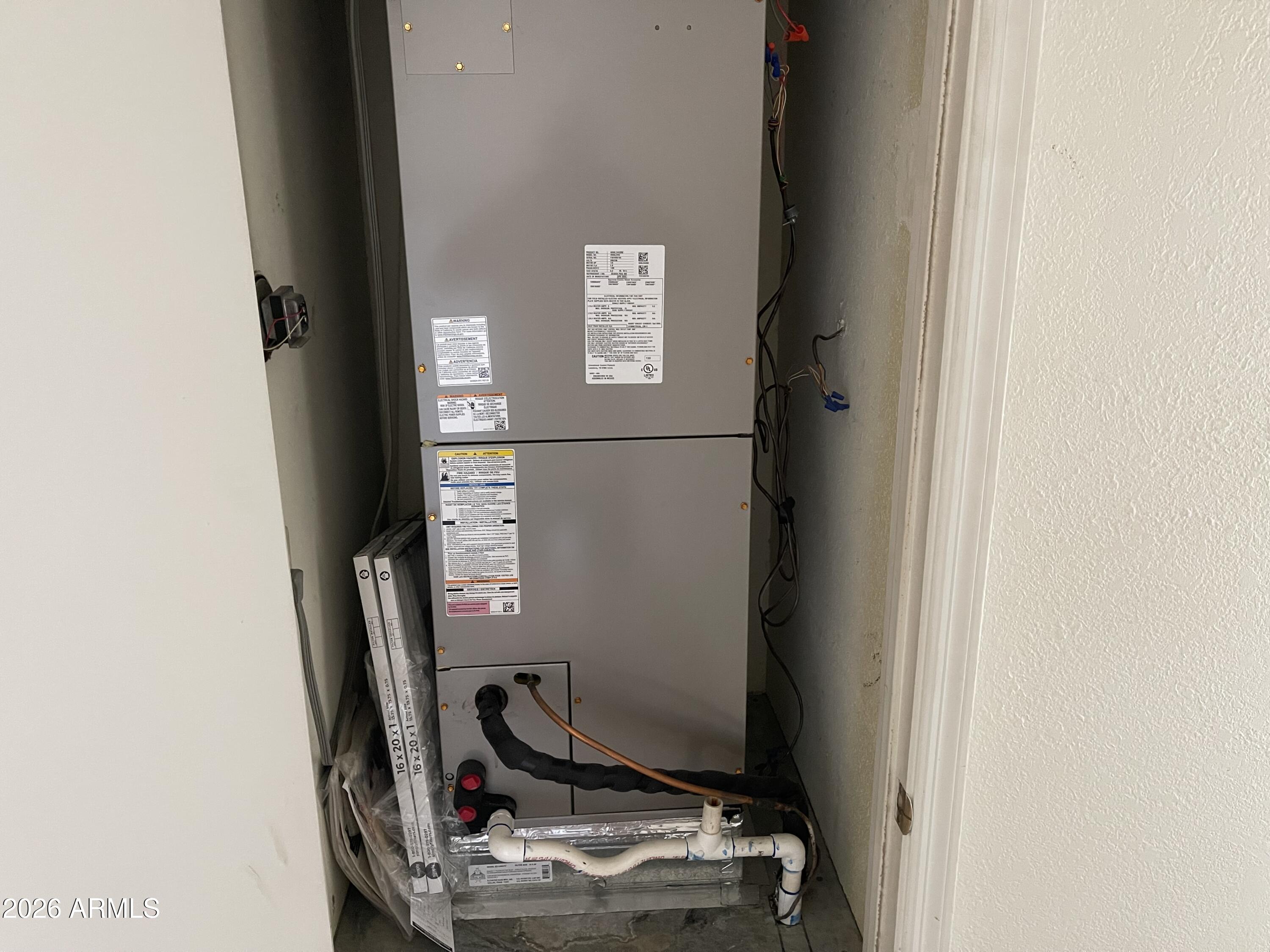 623 West Guadalupe Road, Unit 257 Mesa, AZ 85210 - Photo 13 of 14 a bathroom with a sink and a mirror