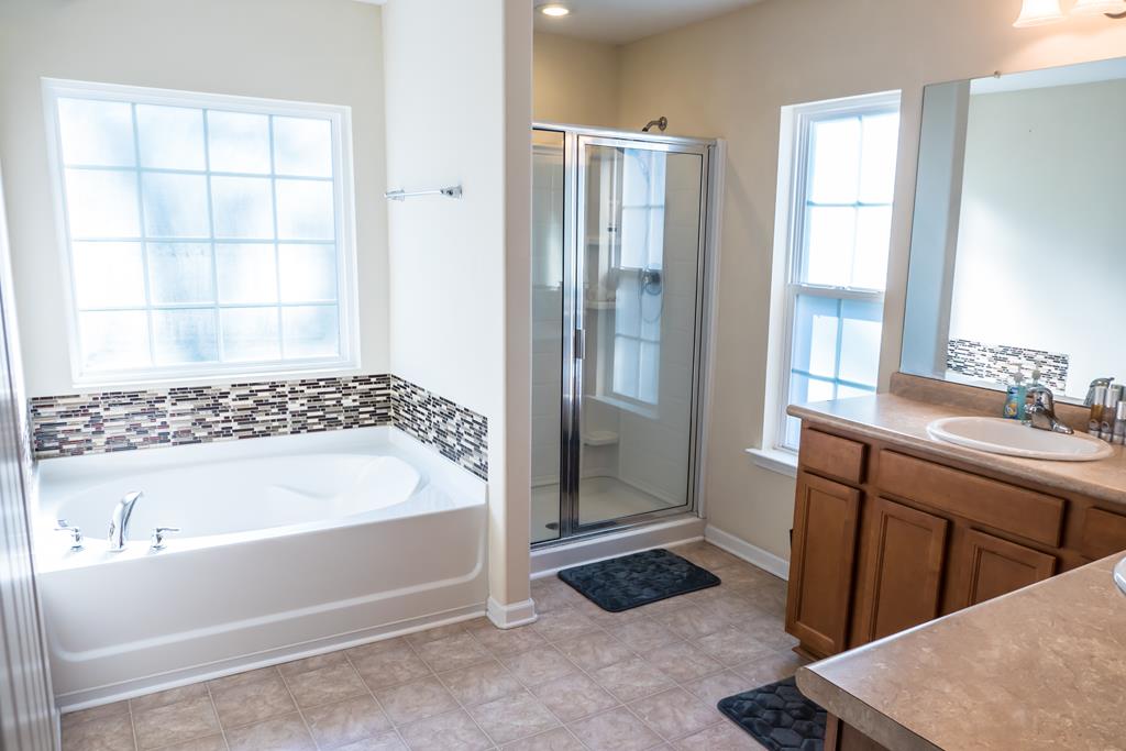 111 Covington Pointe Drive Brunswick, GA 31523 - Photo 17 of 29 Large master bath with separate shower and soaking