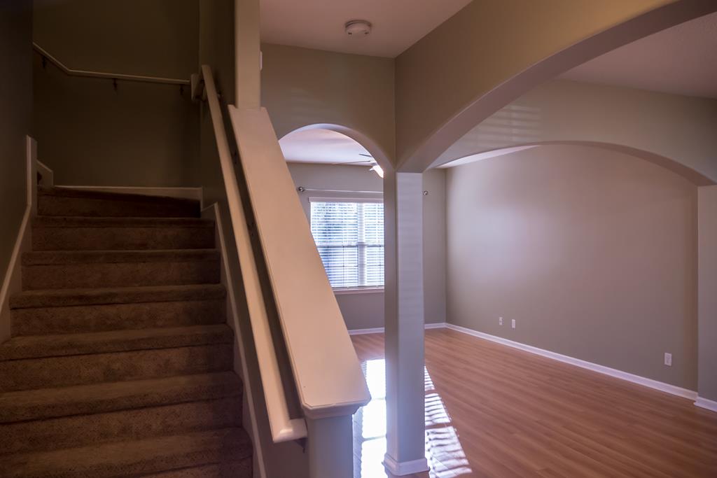111 Covington Pointe Drive Brunswick, GA 31523 - Photo 3 of 29 Entry foyer looking into the living area and break