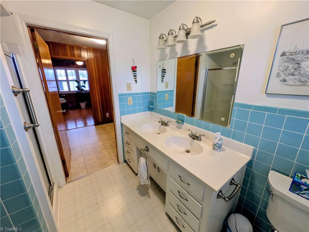 253 Johnson Road High Point, NC 27265 - Photo 9 of 22