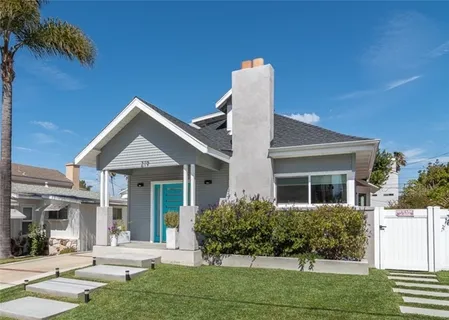 $2,300 | 219 Geneva Avenue, Unit A, Huntington Beach, CA 92648