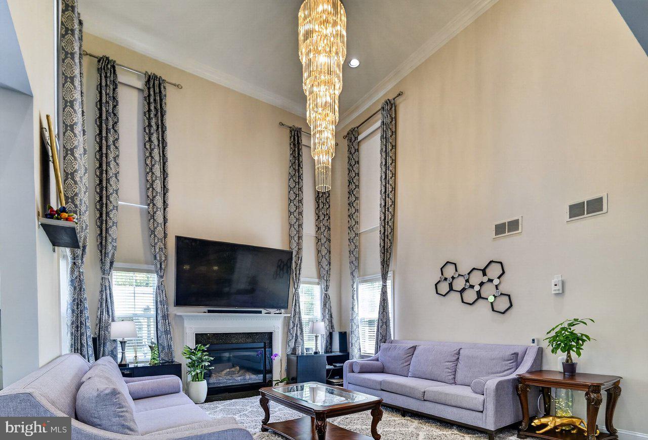 45 Emerald Road Robbinsville, NJ 08691 - Photo 19 of 57 Elegant living space with modern flair.