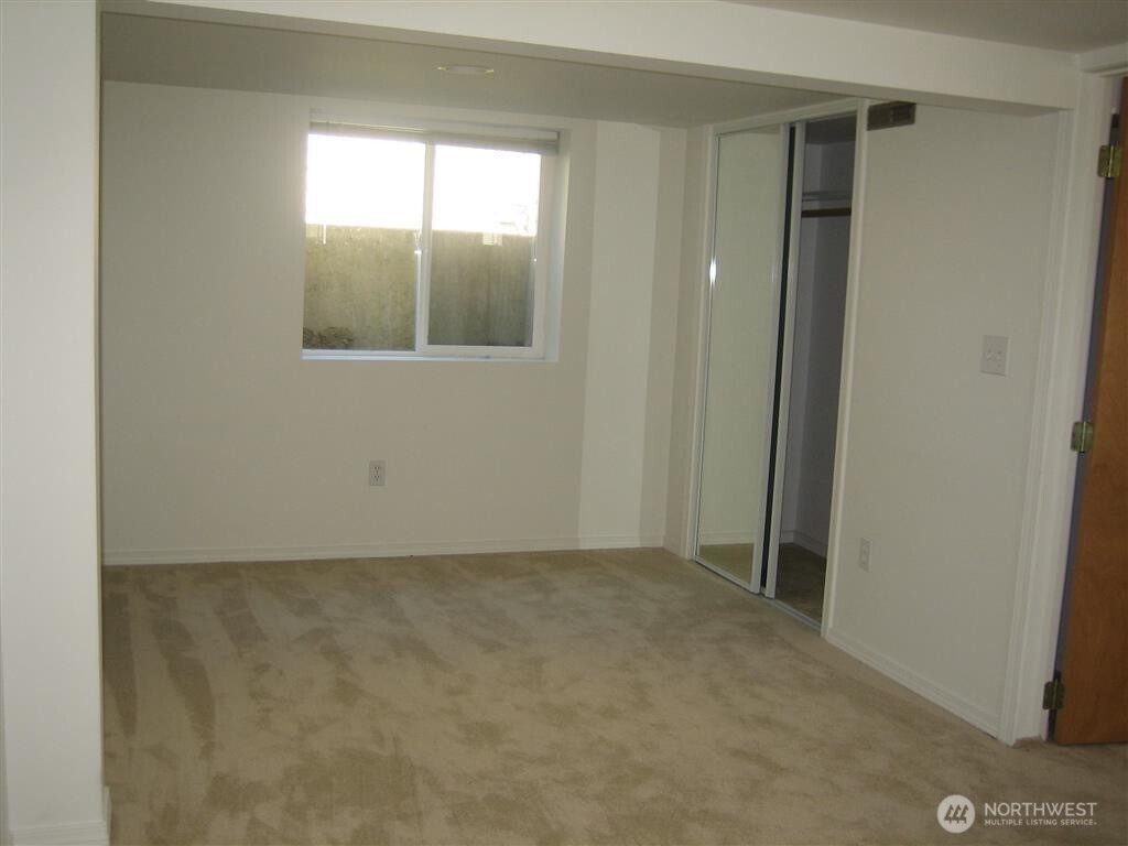 2219 Rockefeller Avenue Everett, WA 98201 - Photo 15 of 25