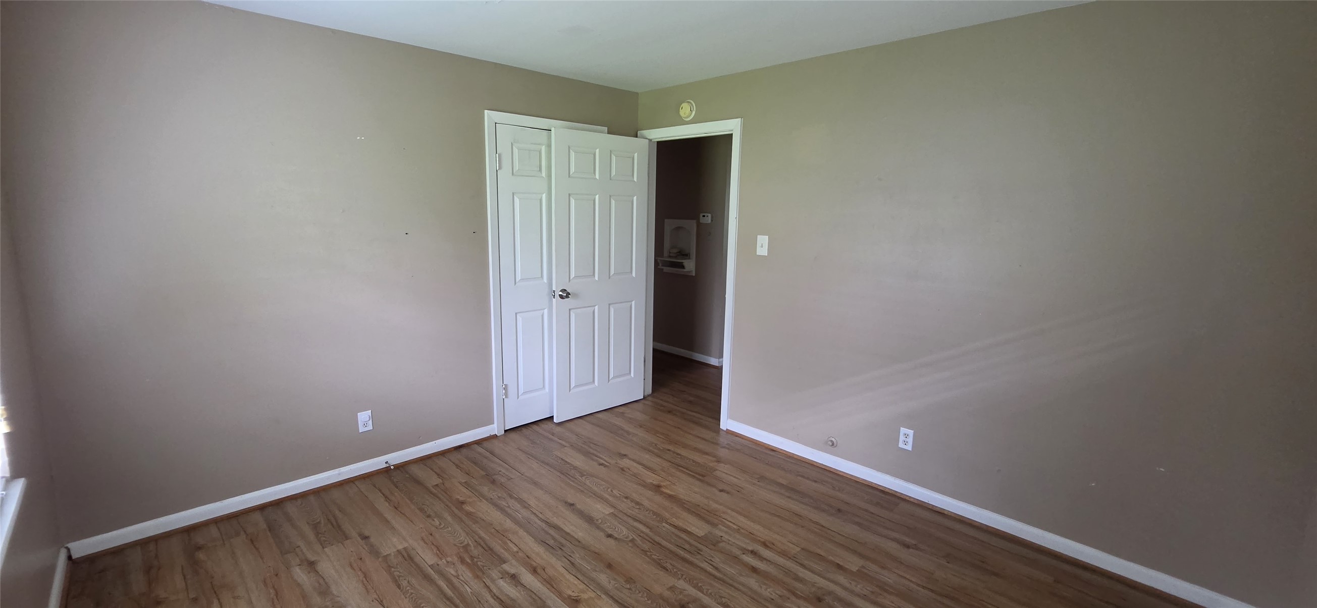 15623 Lee Road Houston, TX 77032 - Photo 8 of 10 Bedroom 2