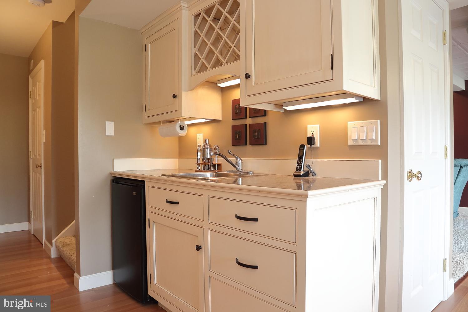 1332 Amosite Road Bainbridge, PA 17502 - Photo 22 of 30 LL kitchenette
