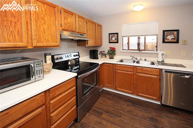 725 Alexander Road, Unit B Colorado Springs, CO 80909 - Photo 11 of 24 Gallery Image 11