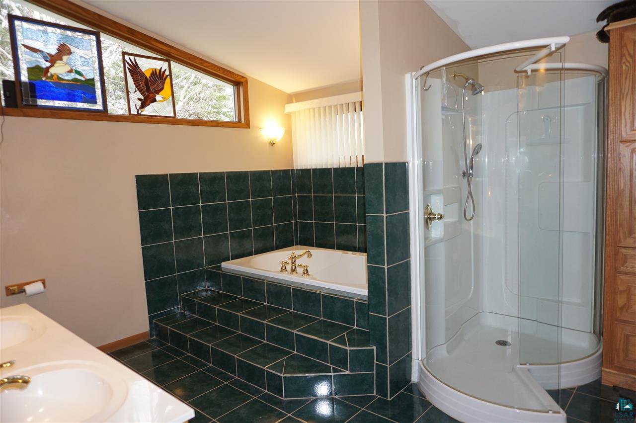 3860 Kenroy Road Hermantown, MN 55811 - Photo 12 of 24 Master Full BA Main Flr
