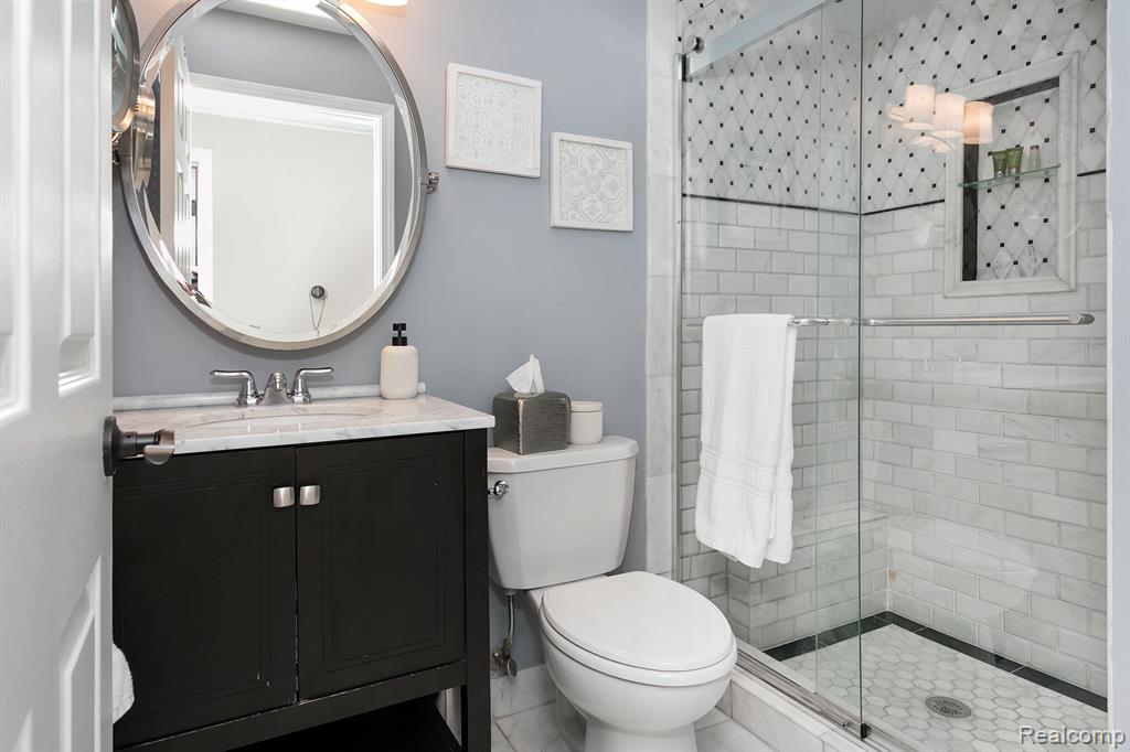 1665 Huntington Park, Unit F Rochester Hills, MI 48309 - Photo 24 of 34