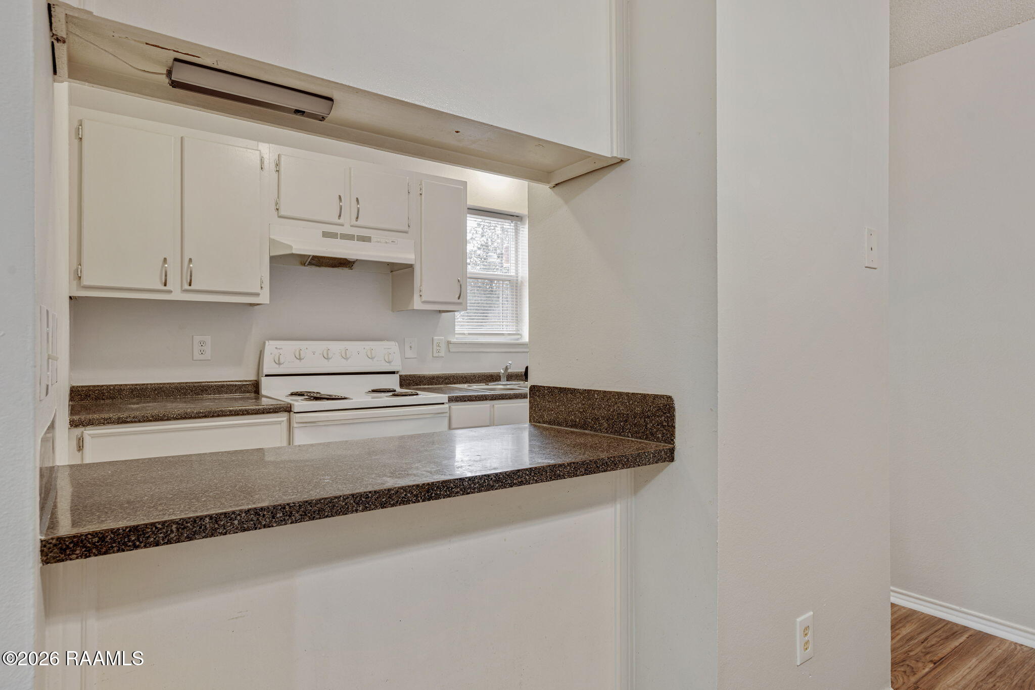 1318 Lee, Unit C4 Lafayette, LA 70506 - Photo 11 of 16 6-web-or-mls-1318 Lee Ave C4-6