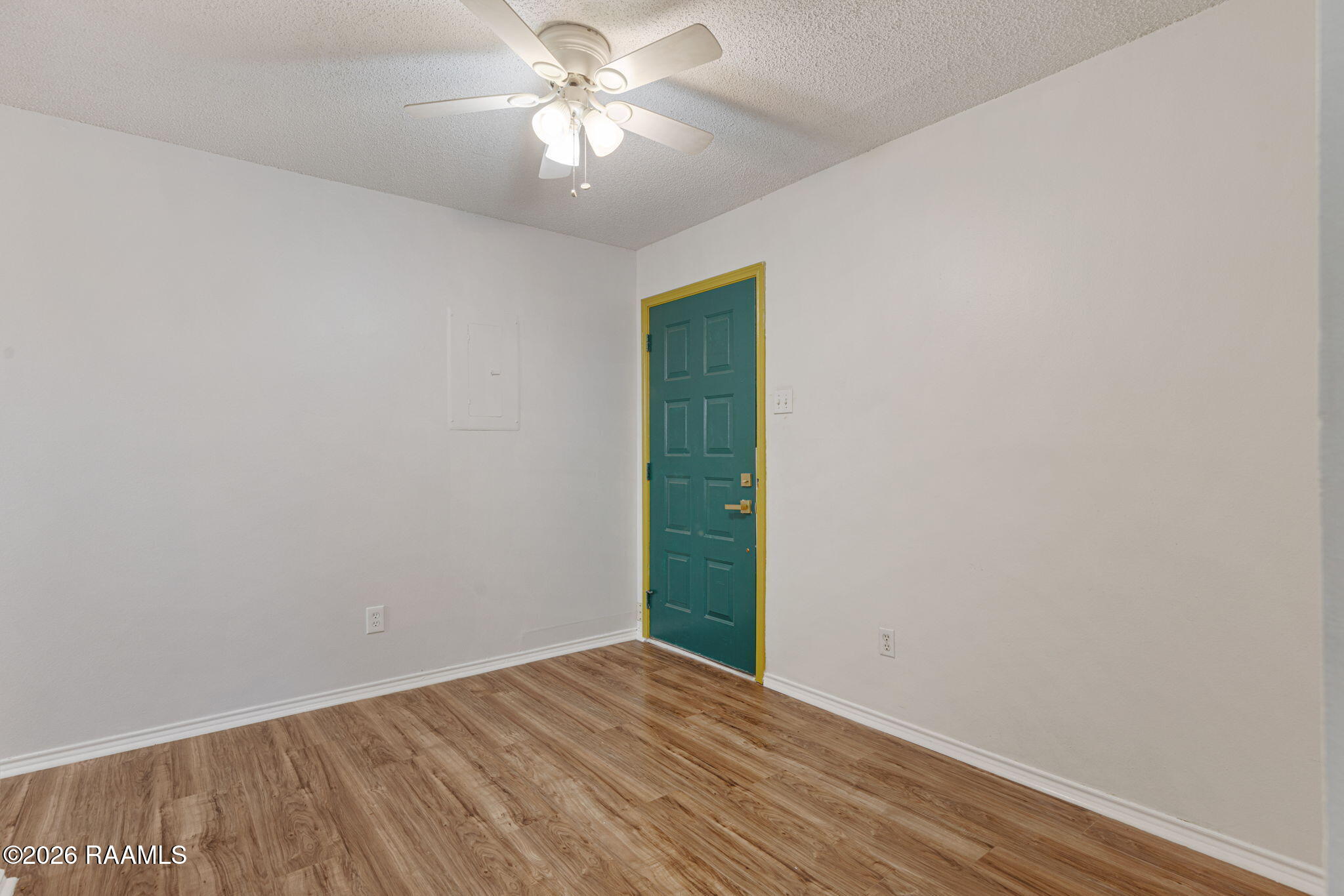 1318 Lee, Unit C4 Lafayette, LA 70506 - Photo 5 of 16 5-web-or-mls-1318 Lee Ave C4-5