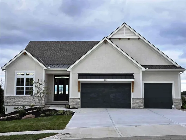 $860,000 | 22004 West 114th Street, Olathe, KS 66061