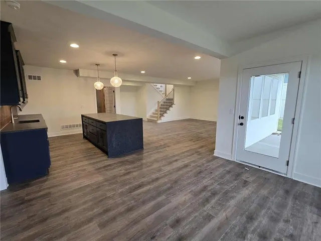 $860,000 | 22004 West 114th Street, Olathe, KS 66061