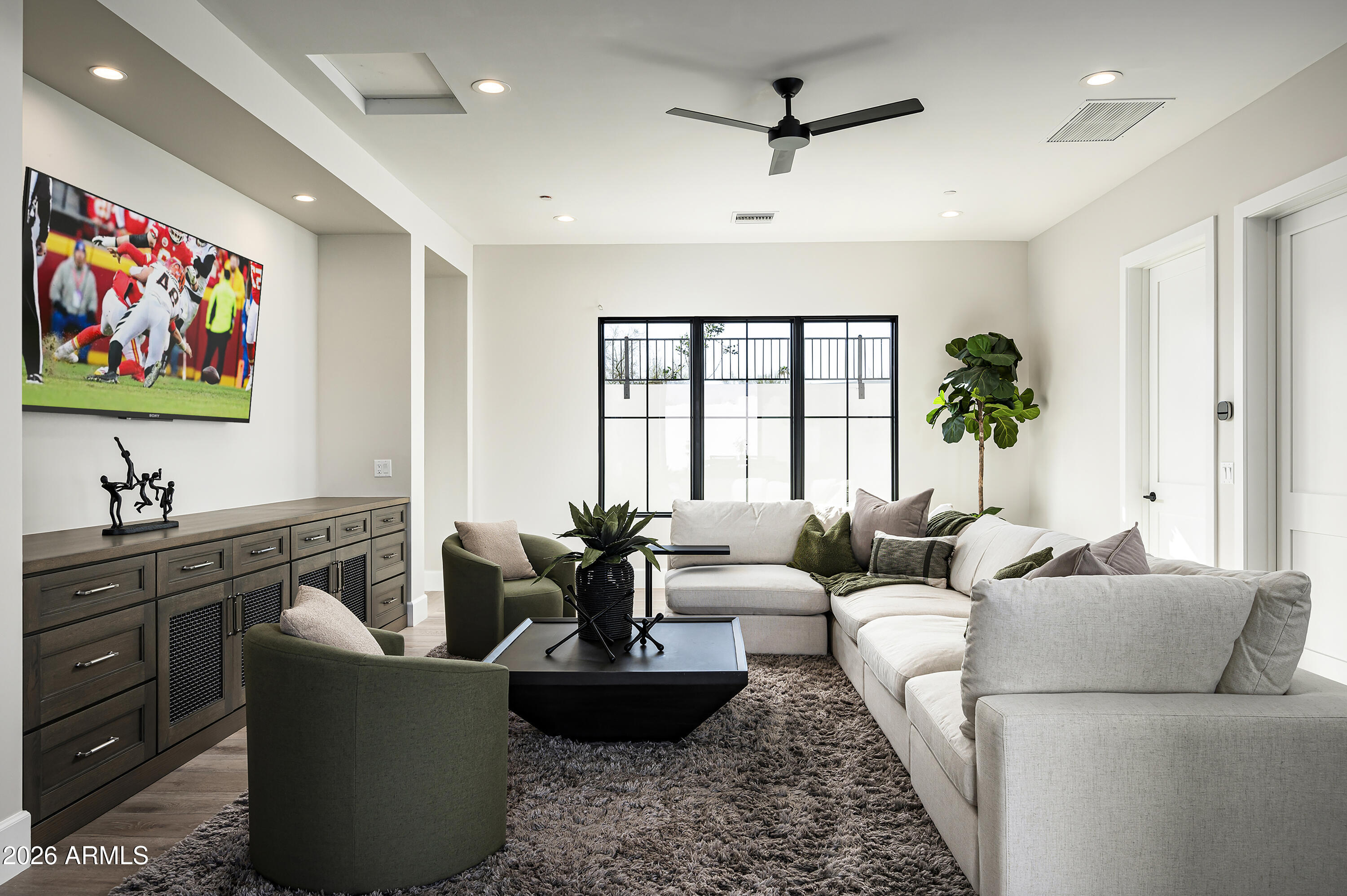 6500 East Cactus Wren Road Paradise Valley, AZ 85253 - Photo 29 of 63 Living Room