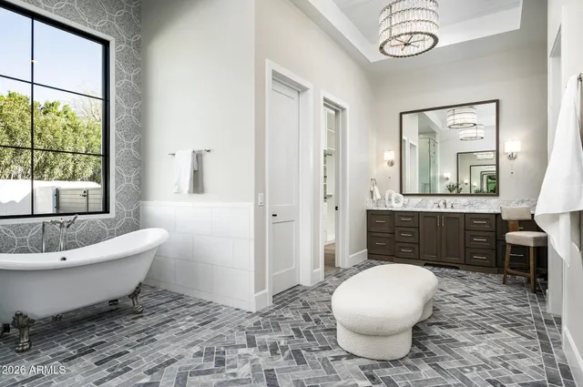 $9,695,000 | 6500 East Cactus Wren Road, Paradise Valley, AZ 85253