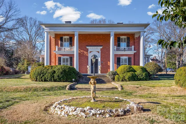 $699,900 | 15 Kings Mountain Street, York, SC 29745