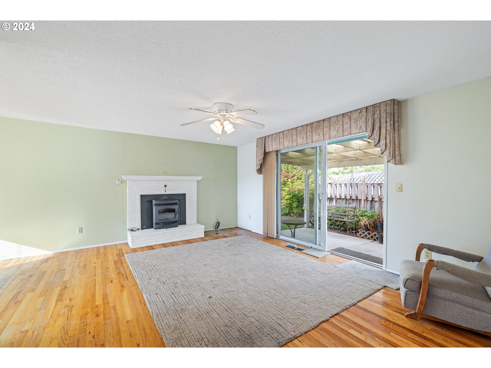 2480 Umpqua Road Woodburn, OR 97071 - Photo 3 of 30 Gallery Image 3