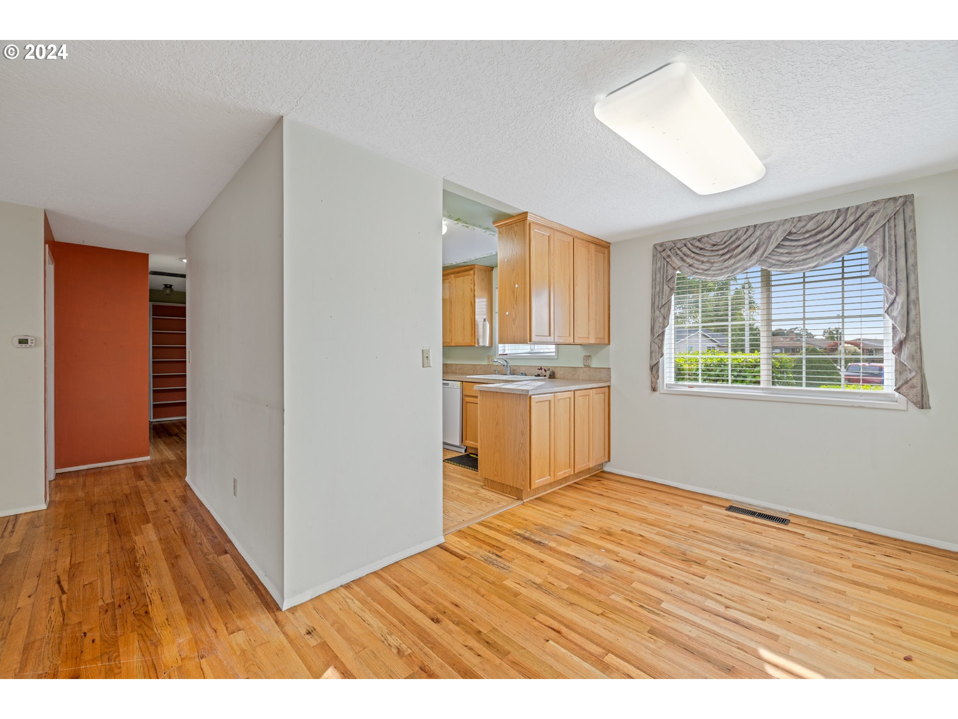2480 Umpqua Road Woodburn, OR 97071 - Photo 5 of 30 Gallery Image 5