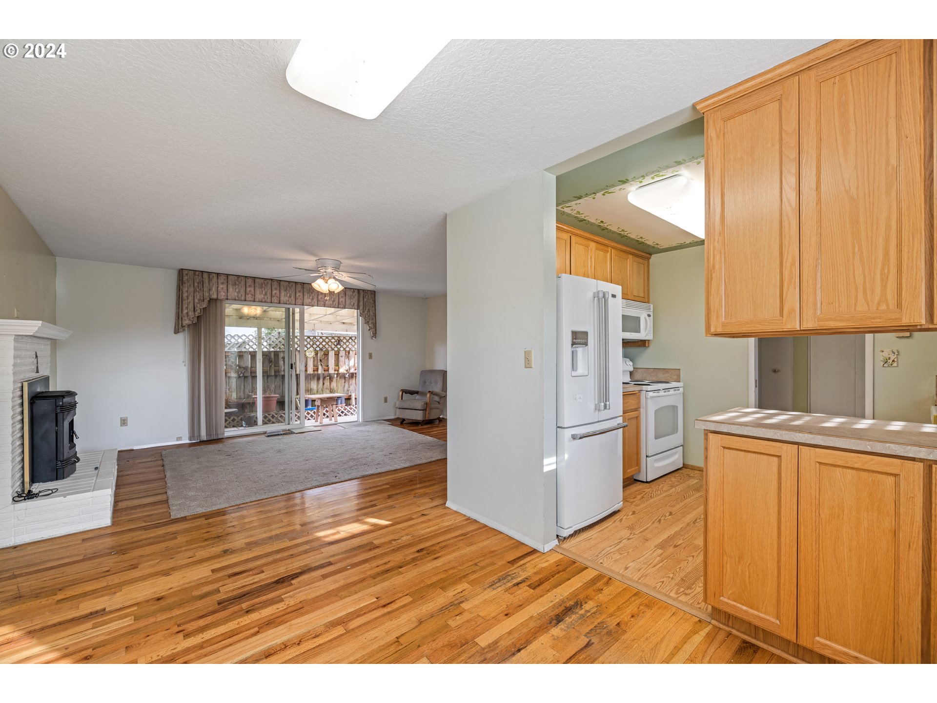 2480 Umpqua Road Woodburn, OR 97071 - Photo 7 of 30 Gallery Image 7